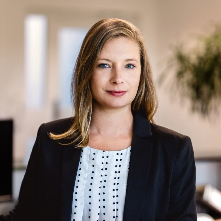 Portrait von Rechtsfachwirtin Jennifer Erdmann