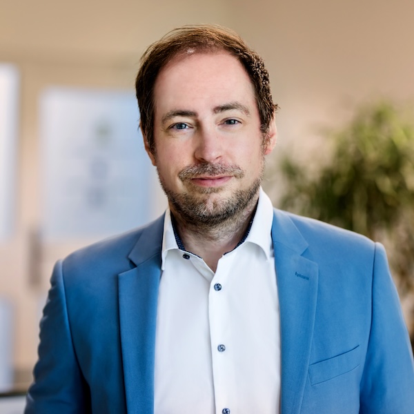 Portrait von Rechtsanwalt Thorsten Henn