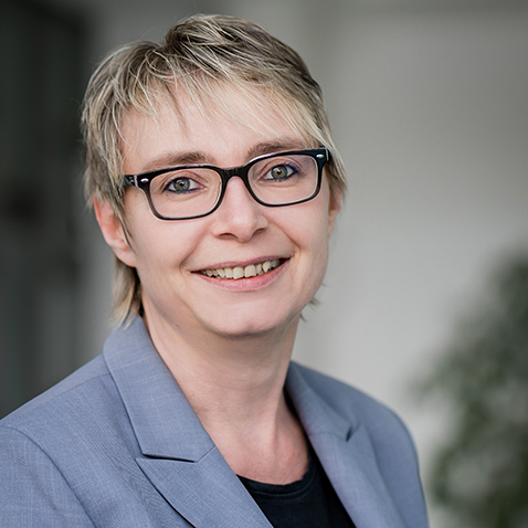 Portrait von Rechtsanwaltsfachangestellte Nicole Schwarz